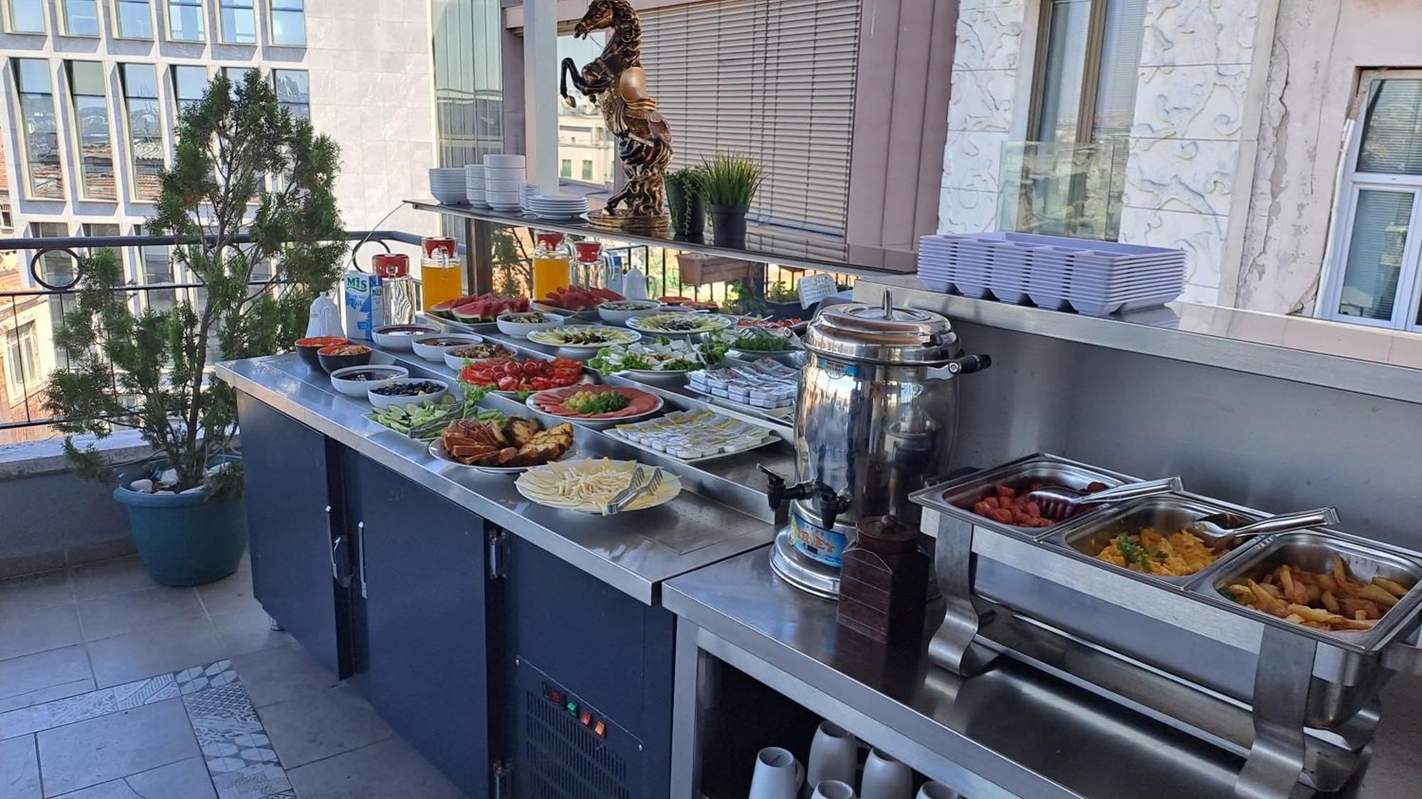 Taksim Terrace Hotel Istanboel Buitenkant foto