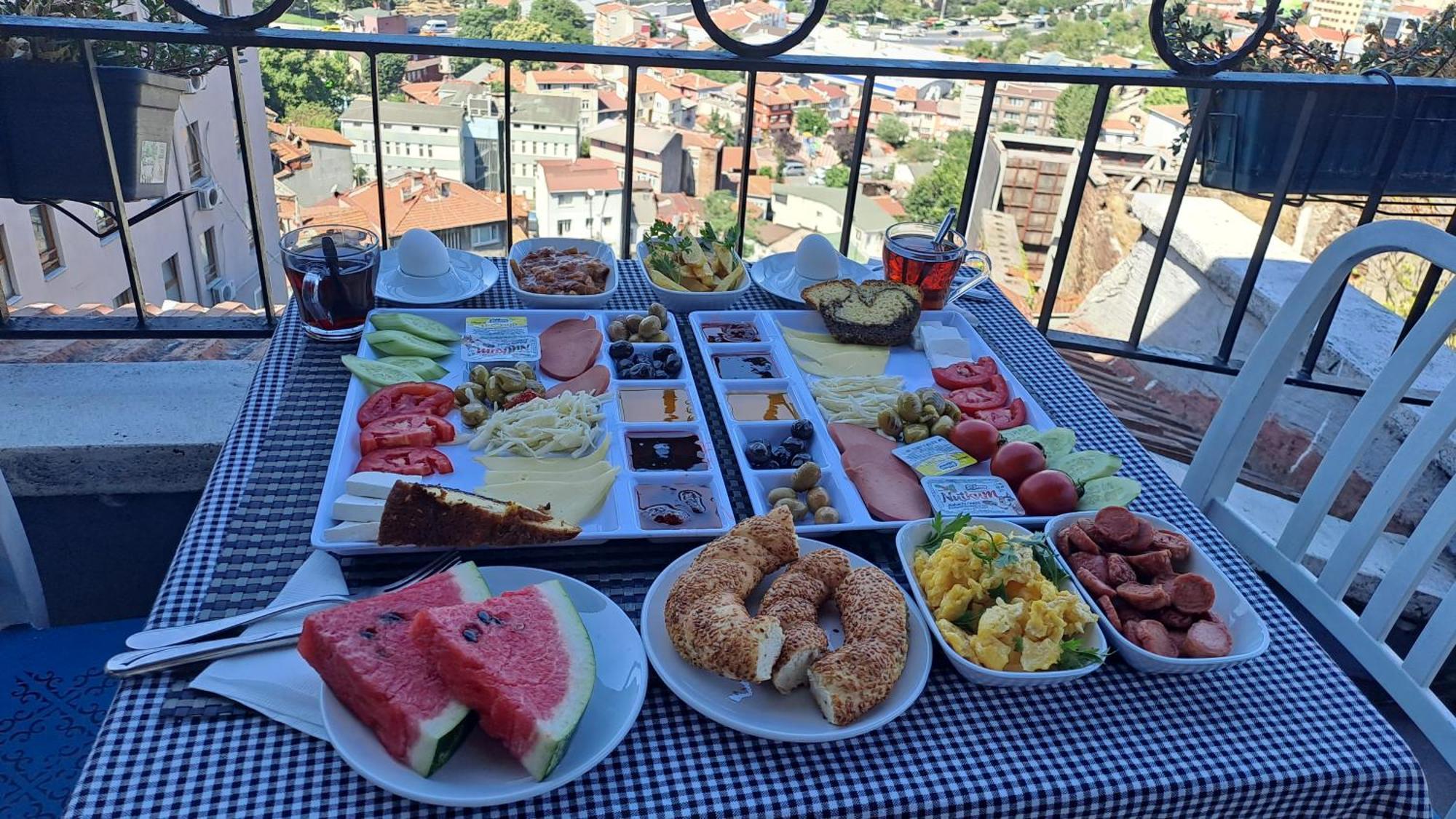 Taksim Terrace Hotel Istanboel Buitenkant foto